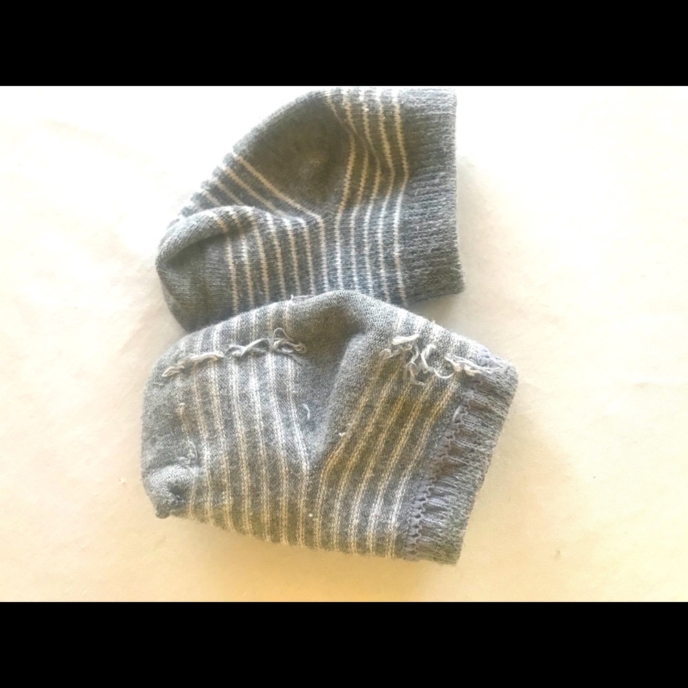 5 pairs of newborn socks
